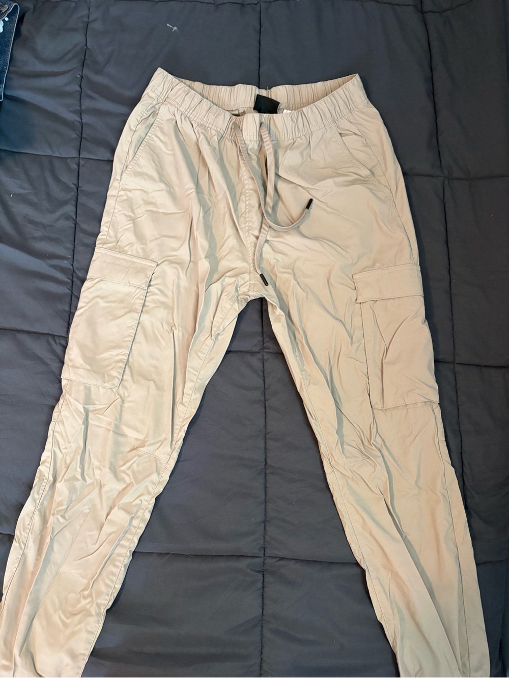 H&M Men's Beige Cargo Jogger Pants
